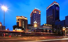 丽 雅